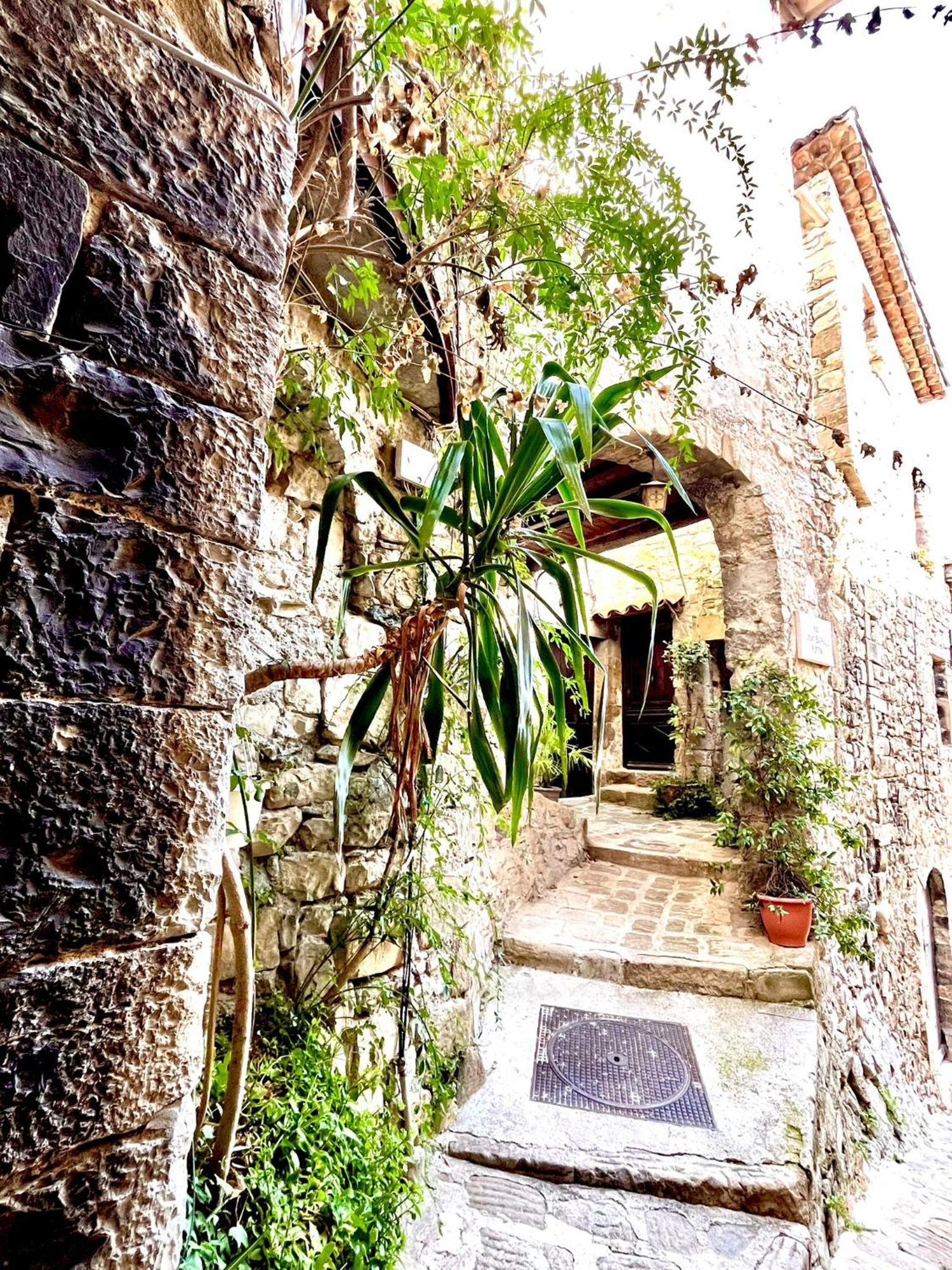 Gite Des Remparts Lucéram Екстериор снимка